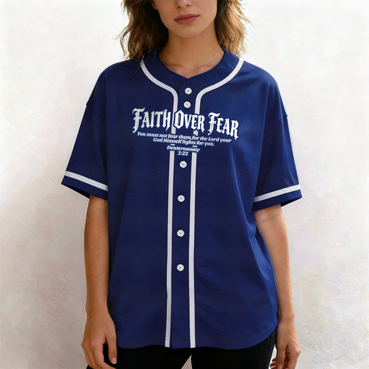 Christianartworkshop Fede al di sopra della paura Deuteronomio 3:22 Maglia da baseball con corona di spine e croce - image 24