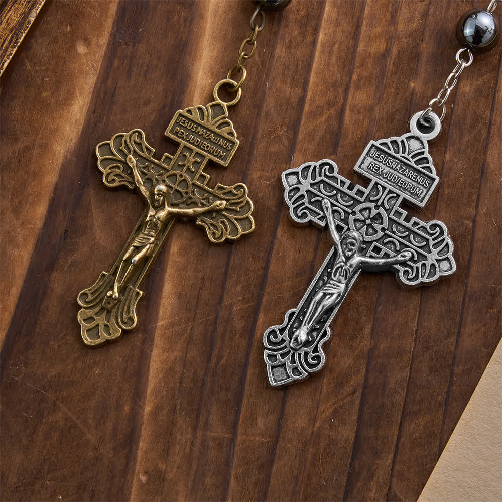 Ciondolo a forma di auto in ematite con medaglia di San Michele e crocifisso, realizzato Christianartworkshop : un dono di protezione e forza divina. - image 4