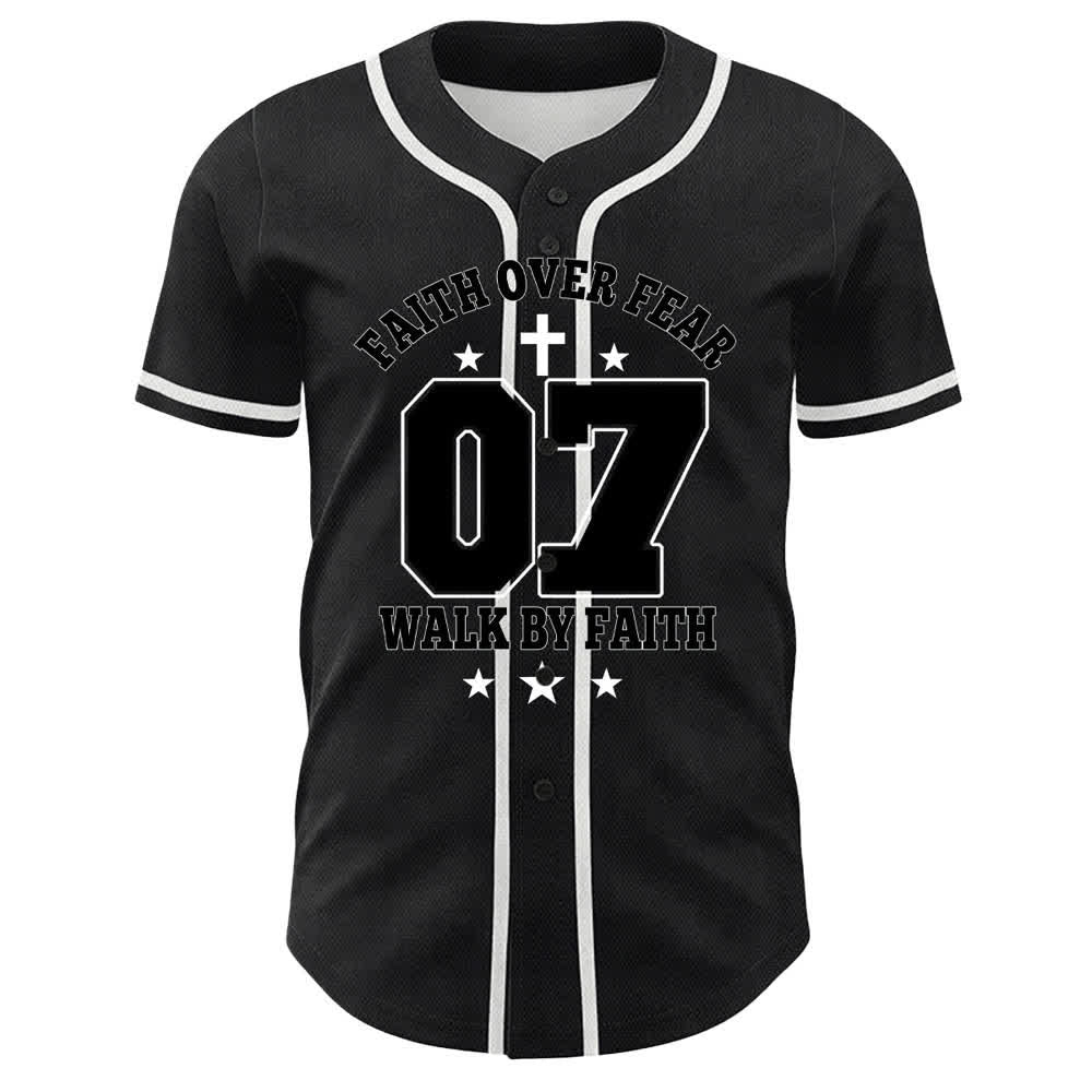 Christianartworkshop La fede vince la paura Camminata attraverso la paura Numero 07 Maglia da baseball unisex con croce di colomba - image 4