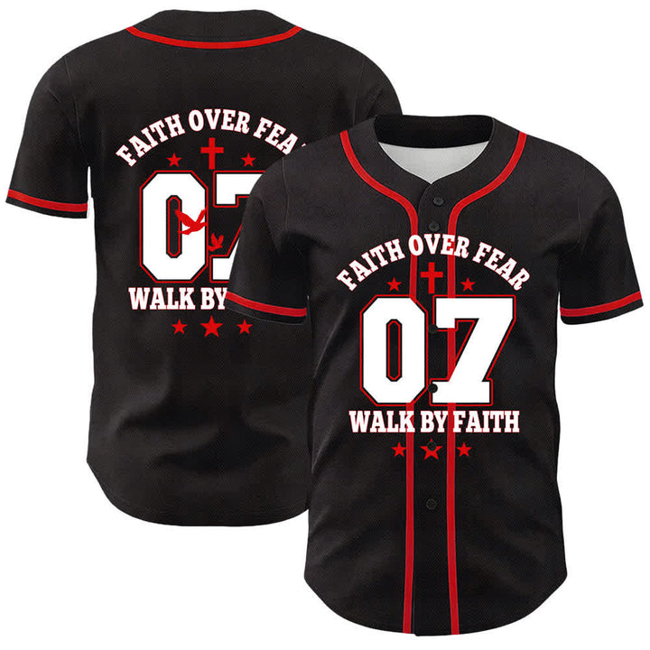 Christianartworkshop La fede vince la paura Camminata attraverso la paura Numero 07 Maglia da baseball unisex con croce di colomba - Rosso - 5XL - image 6