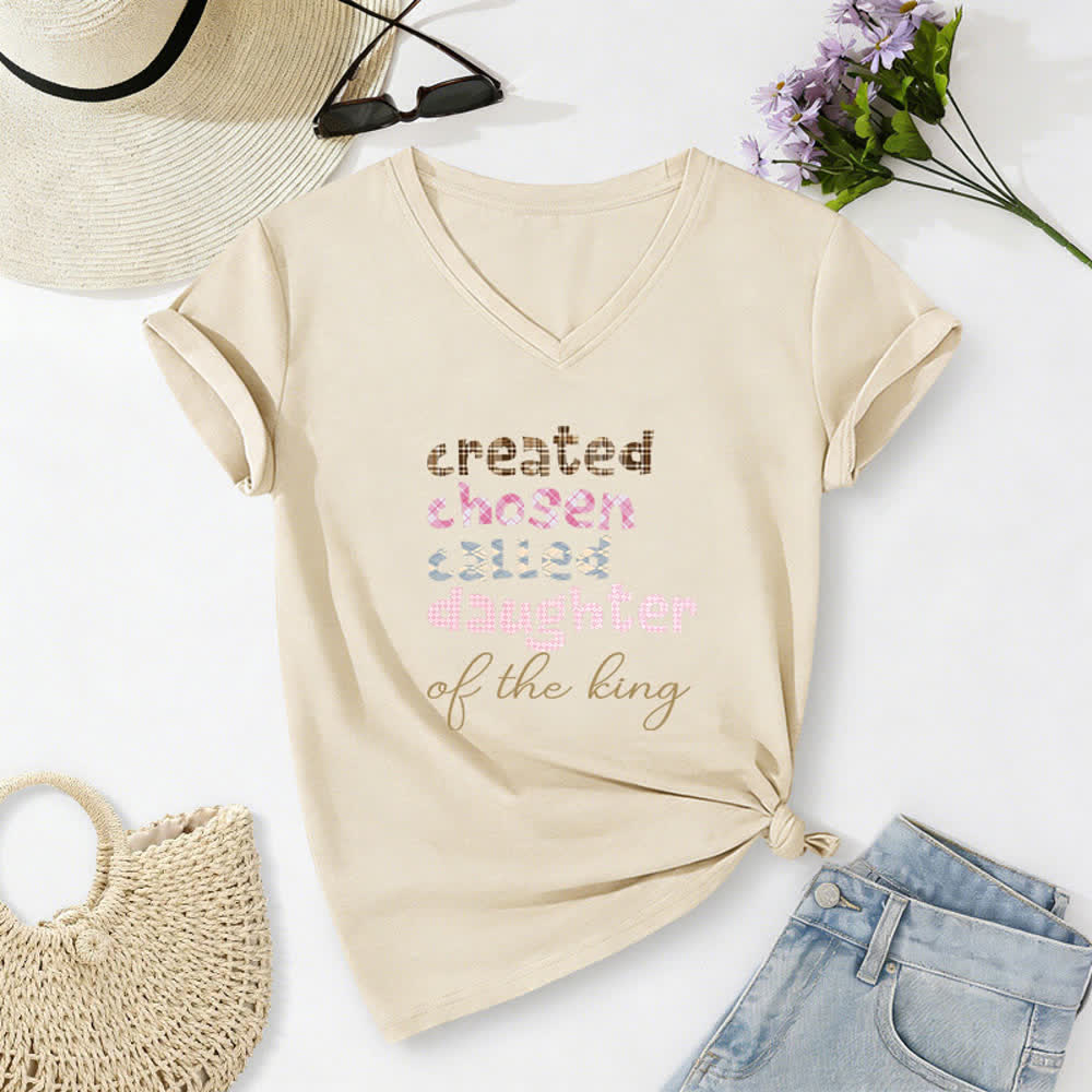 Christianartworkshop T-shirt da donna con scollo a V color grigio antracite con grafica Chosen Daughter - Beige - 2XL - image 14
