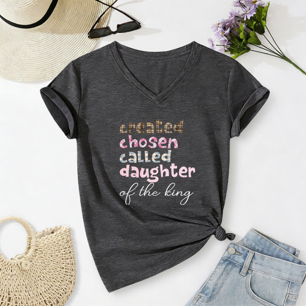 Christianartworkshop T-shirt da donna con scollo a V color grigio antracite con grafica Chosen Daughter - Grigio scuro - 2XL - image 0