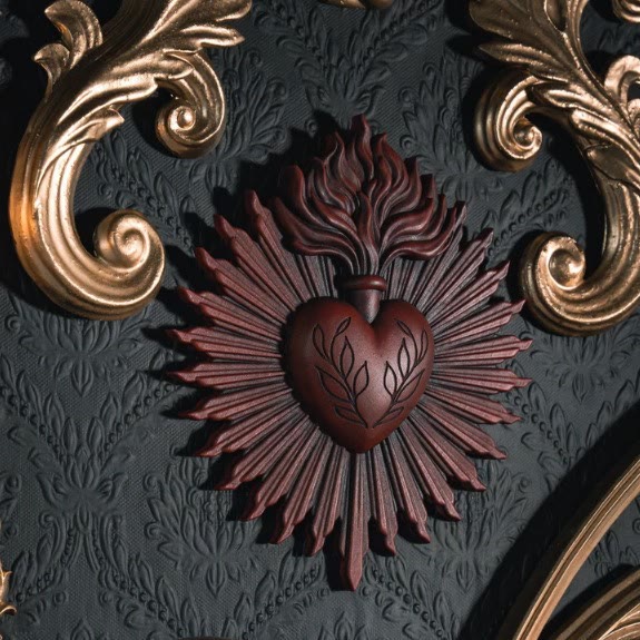Christianartworkshop Quadro da parete in resina con Sacro Cuore a Fiamma: Emblema di Eterna Radianza Celeste - Rosso - image 5