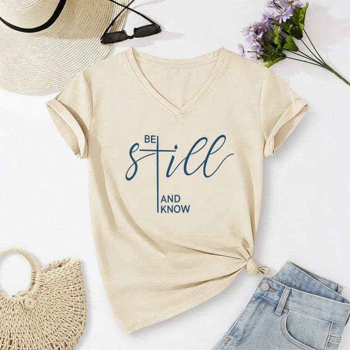 Christianartworkshop Be Still And Know - Maglietta da donna con scollo a V color viola erica - Beige - 2XL - image 14