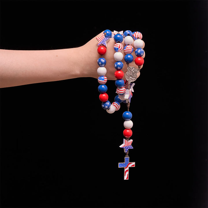 Christianartworkshop - Rosario con croce e bandiera americana in due stili, con perline a stelle e strisce rosse, bianche e blu. - image 9