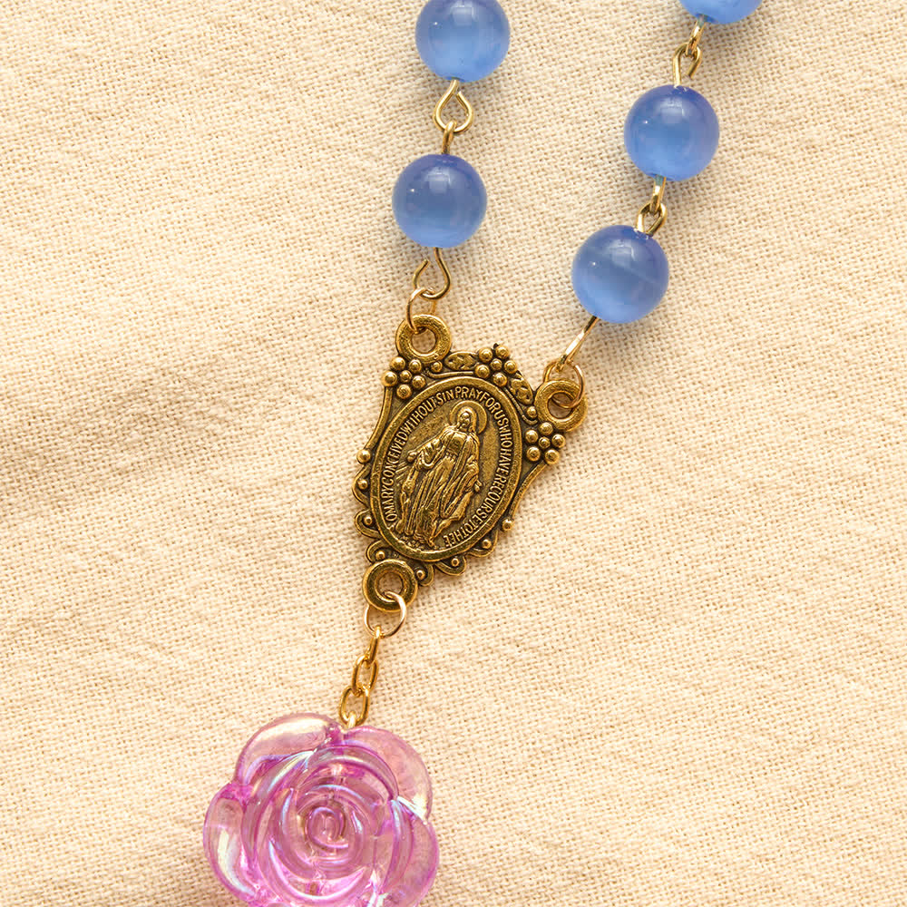 Christianartworkshop Rosario con rosa occhio di gatto blu e medaglia della Madonna: simbolo della dolce misericordia celeste - image 7