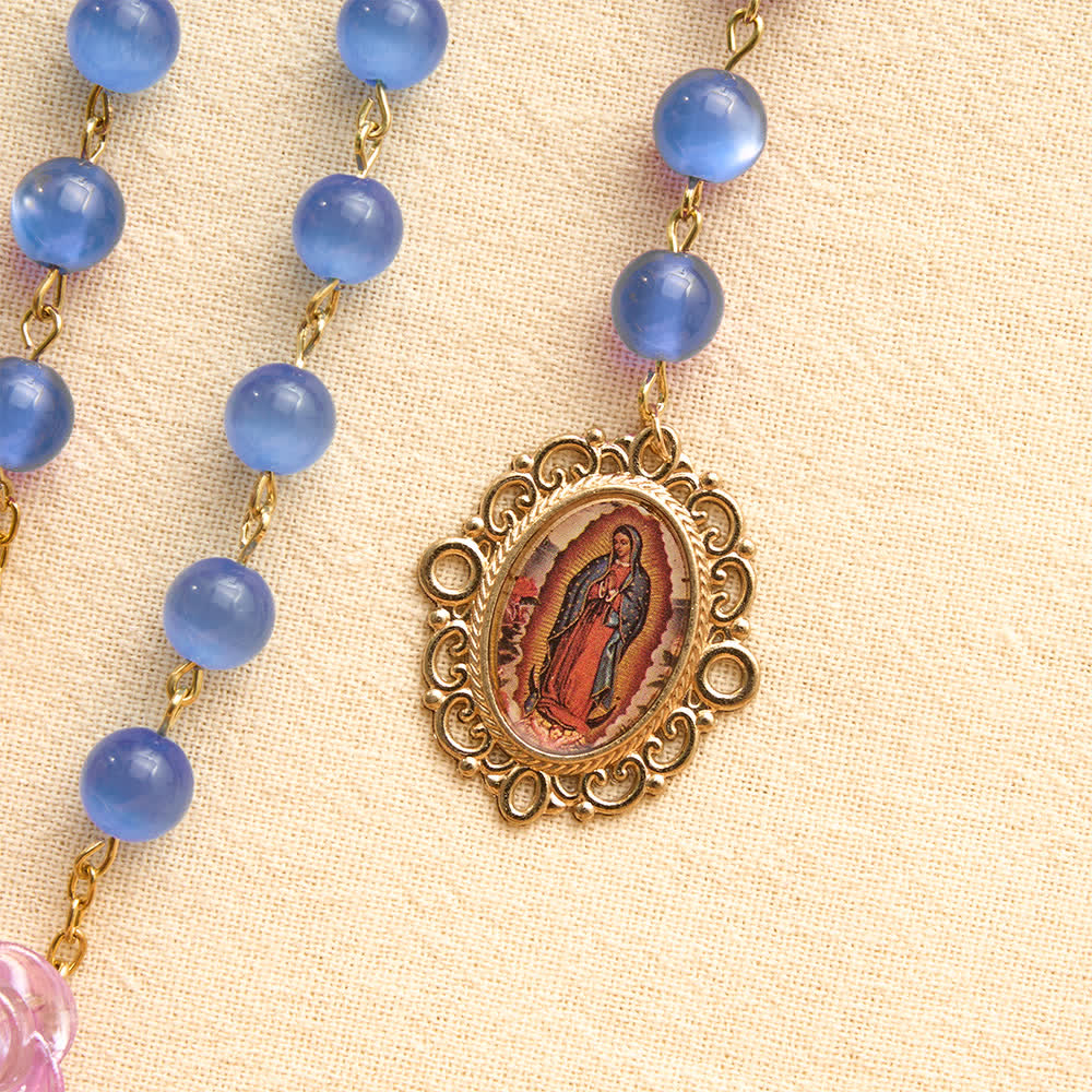 Christianartworkshop Rosario con rosa occhio di gatto blu e medaglia della Madonna: simbolo della dolce misericordia celeste - image 6