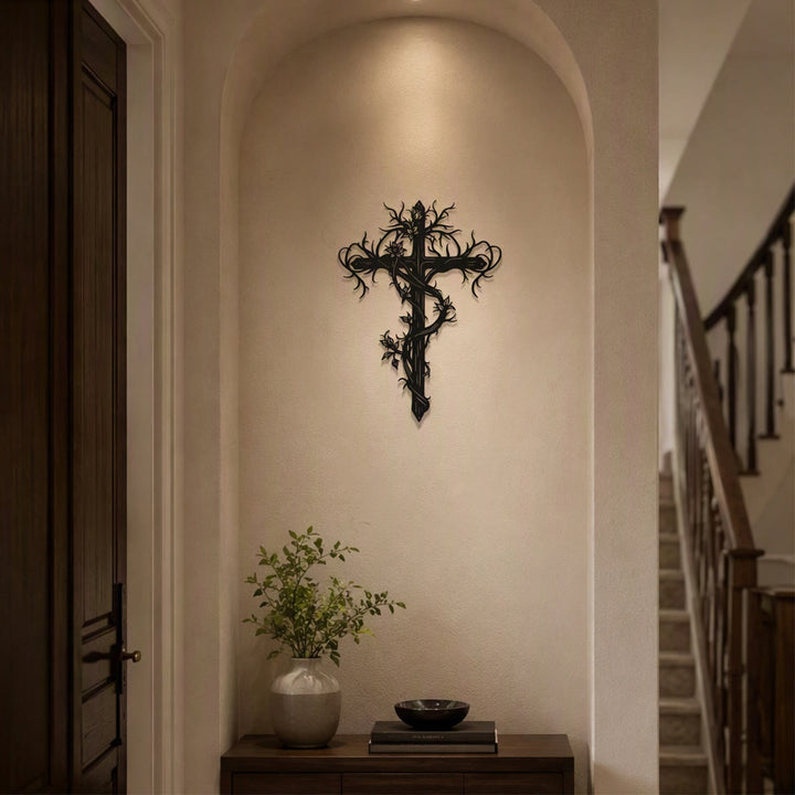 Christianartworkshop Croce in metallo avvolta da viti: emblema di vita e redenzione - image 2