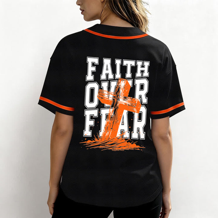Christianartworkshop Faith Over Fear Maglia da baseball con bordo a contrasto incrociato - image 45