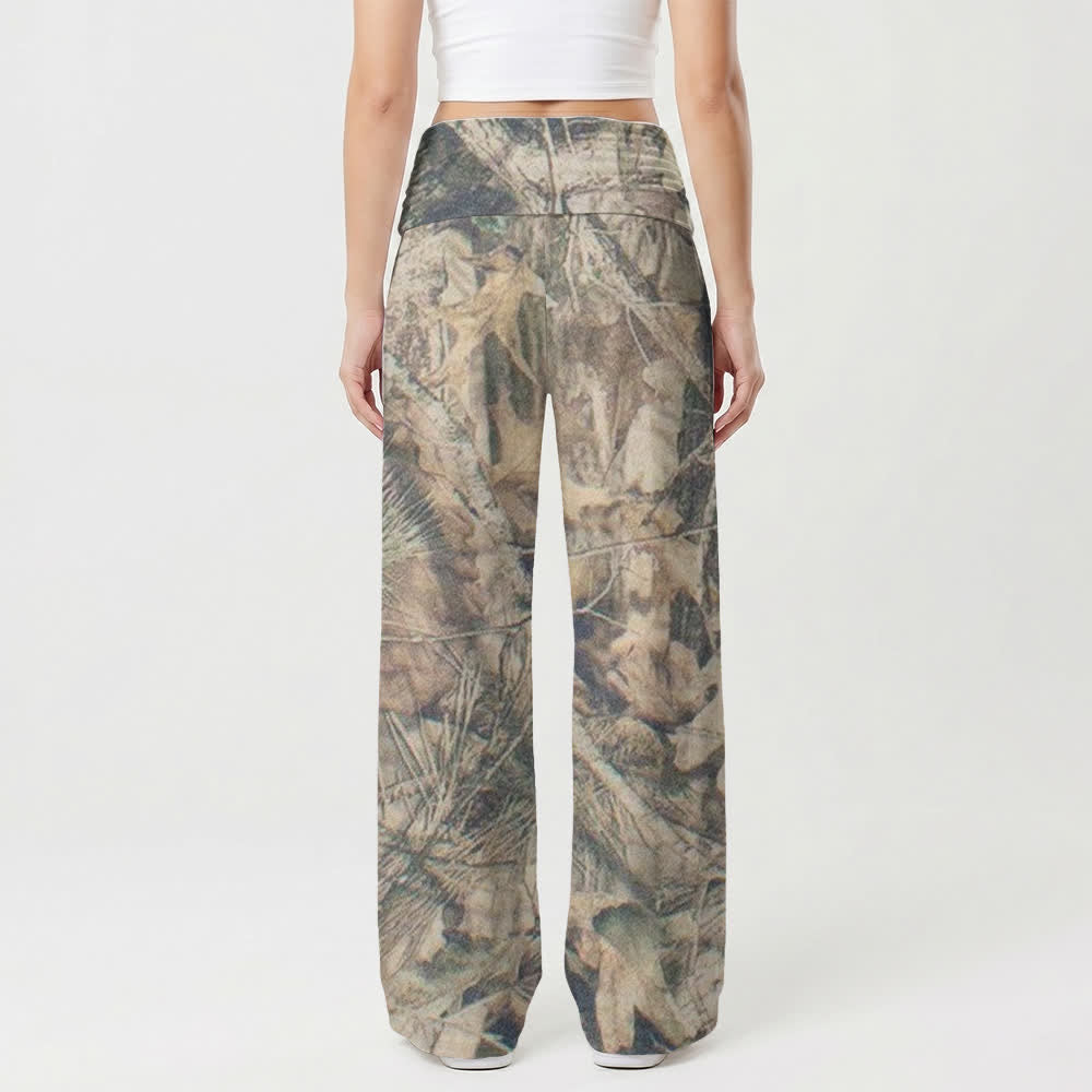Christianartworkshop Pantaloni da donna a gamba larga a vita alta con stampa mimetica "God’s Got You" - image 2