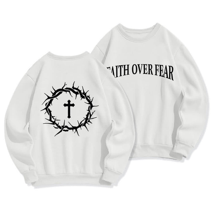 Christianartworkshop Felpa girocollo foderata in pile con grafica a croce "Faith Over Fear" - Bianco - 2XL - image 3