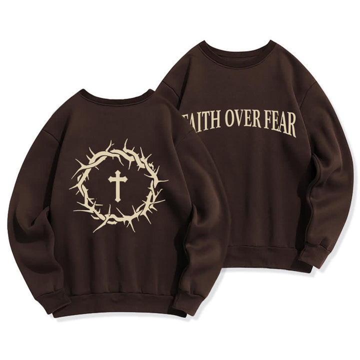 Christianartworkshop Felpa girocollo foderata in pile con grafica a croce "Faith Over Fear" - Marrone - 2XL - image 0