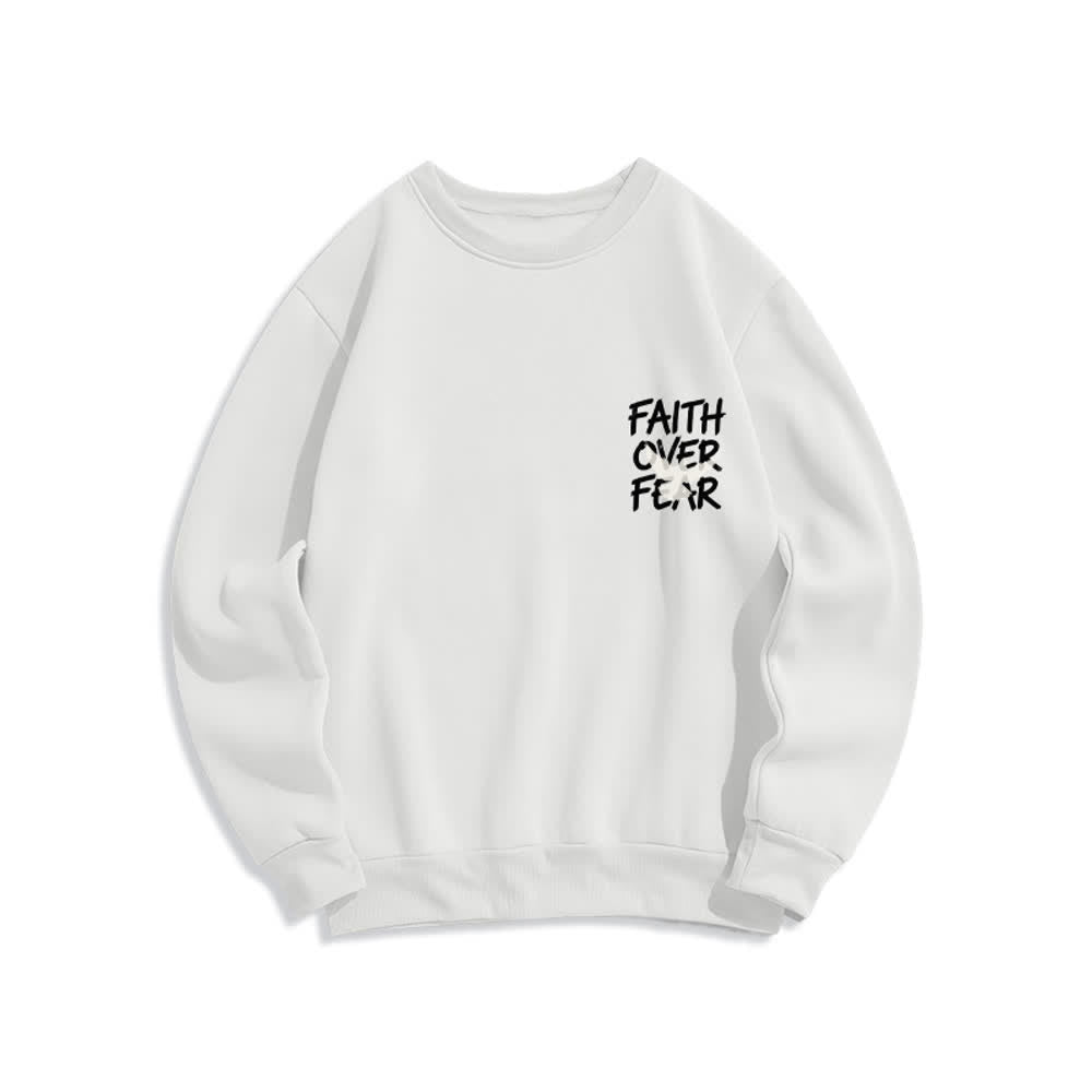 Christianartworkshop Felpa girocollo oversize con grafica "Faith Over Fear" e colomba. - image 5