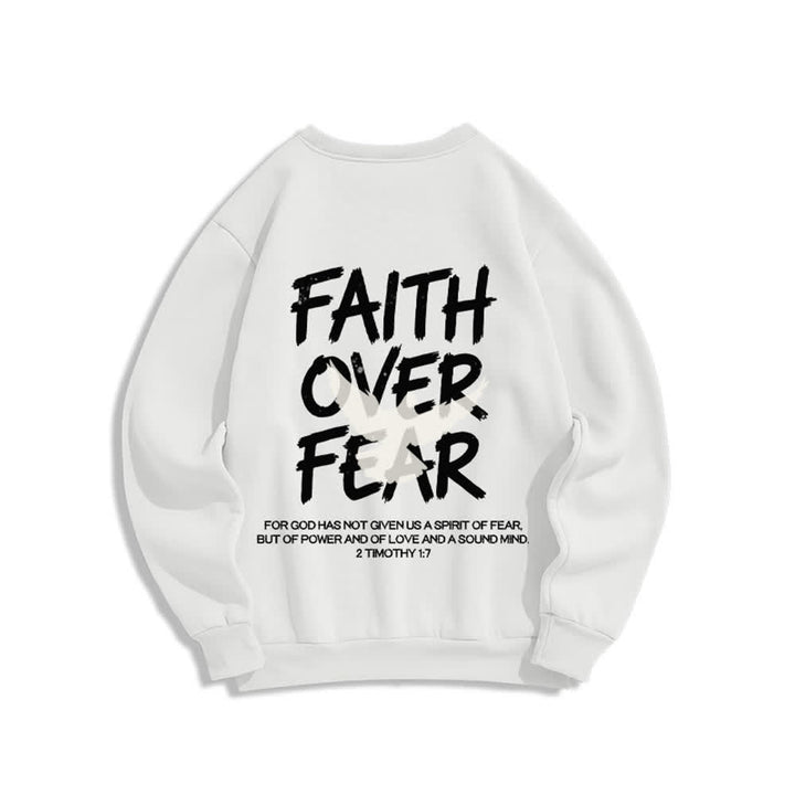 Christianartworkshop Felpa girocollo oversize con grafica "Faith Over Fear" e colomba. - image 4