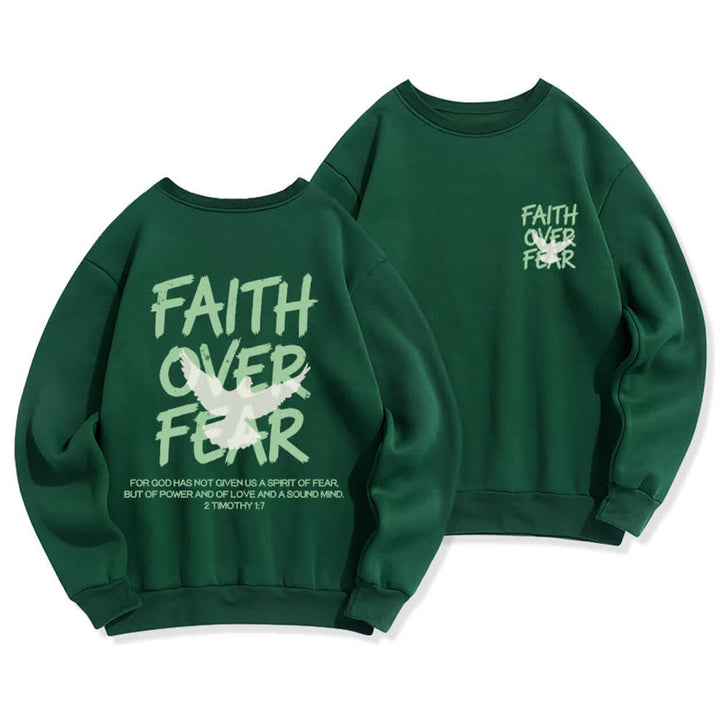 Christianartworkshop Felpa girocollo oversize con grafica "Faith Over Fear" e colomba. - Verde - 2XL - image 15