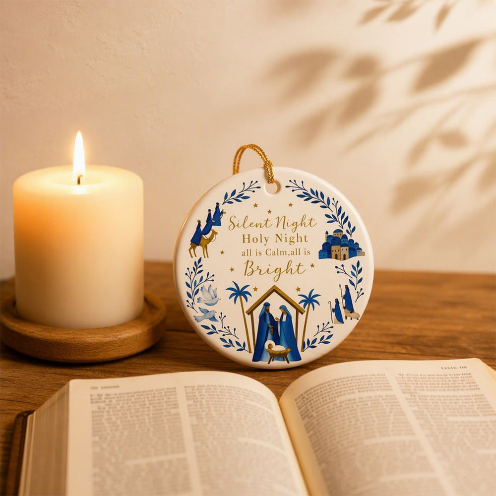 Christianartworkshop Notte Silenziosa, Notte Santa, Ornamento in ceramica della Natività: Emblema di Pace Celeste - image 1