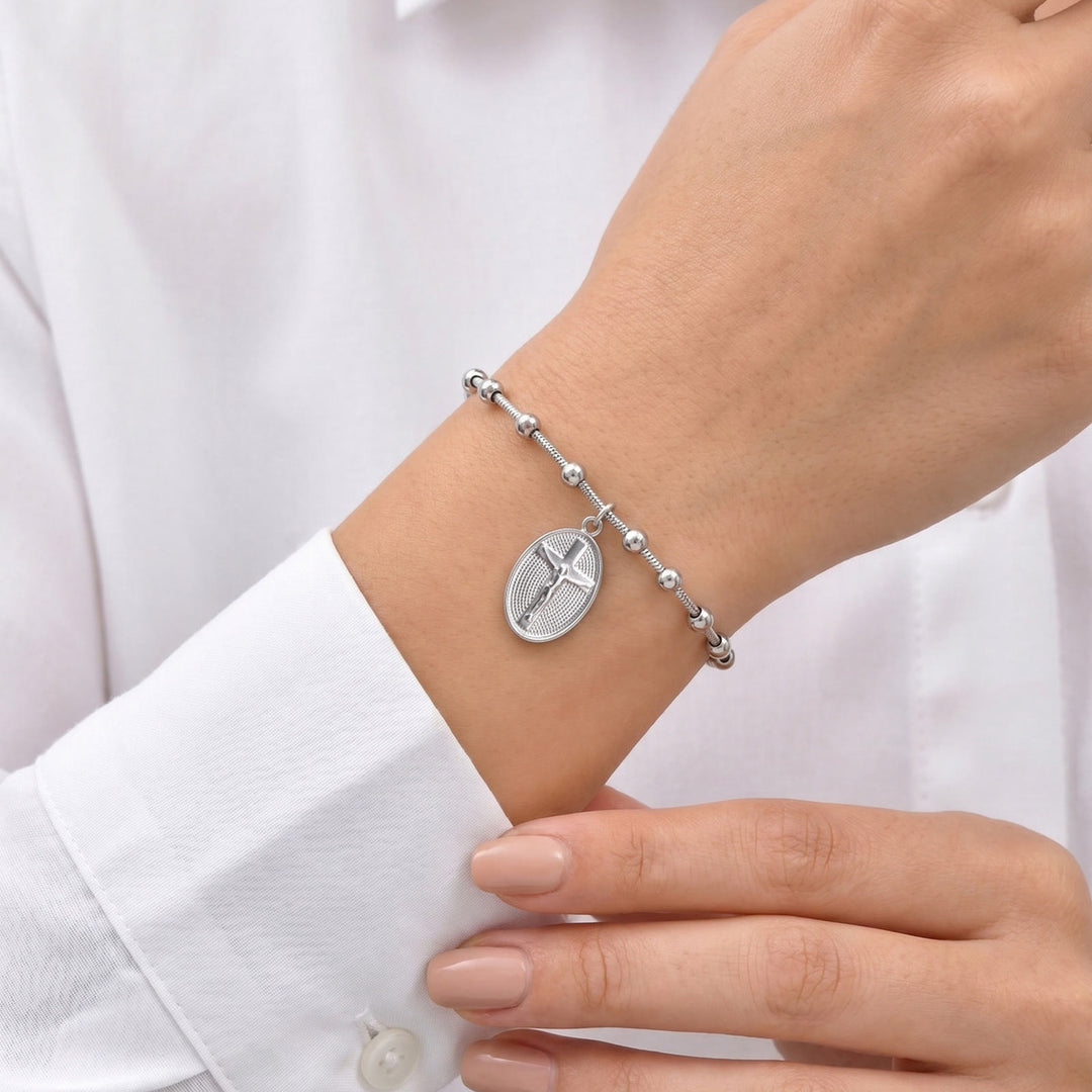 Christianartworkshop Bracciale con medaglie e catena di perline testurizzate: simbolo di una forza interiore incrollabile. - Croce latina d'argento - image 9