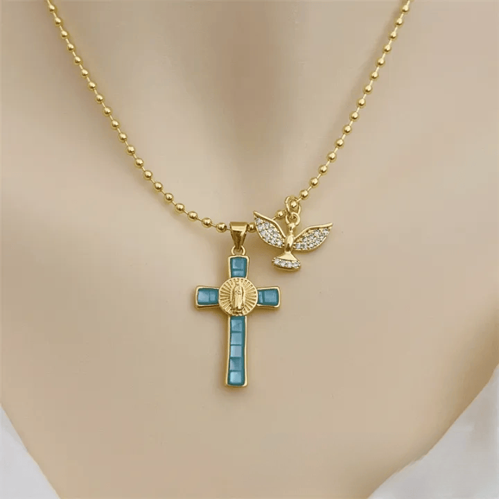 Christianartworkshop Collana con croce intarsiata color pastello dello Spirito Santo, emblema di protezione celeste. - Lago Blu - image 5