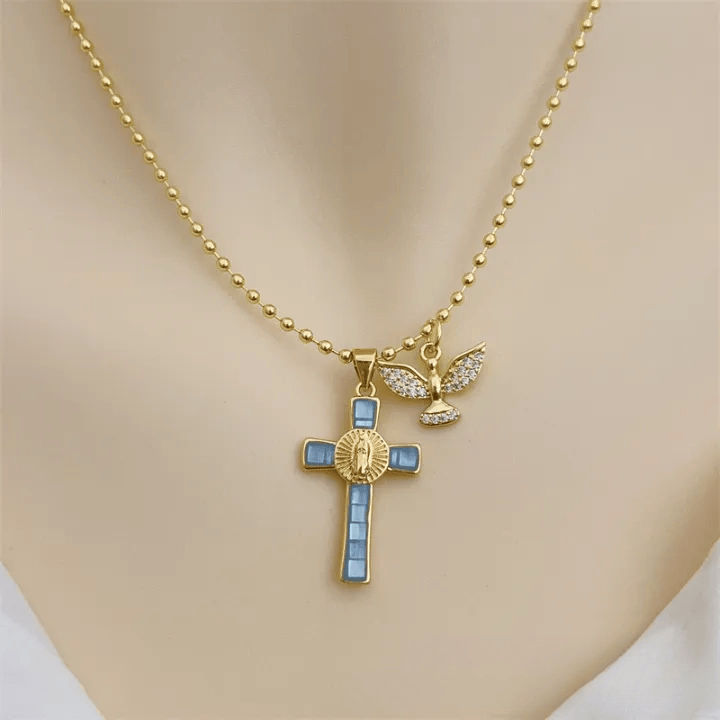 Christianartworkshop Collana con croce intarsiata color pastello dello Spirito Santo, emblema di protezione celeste. - Blu celeste - image 11