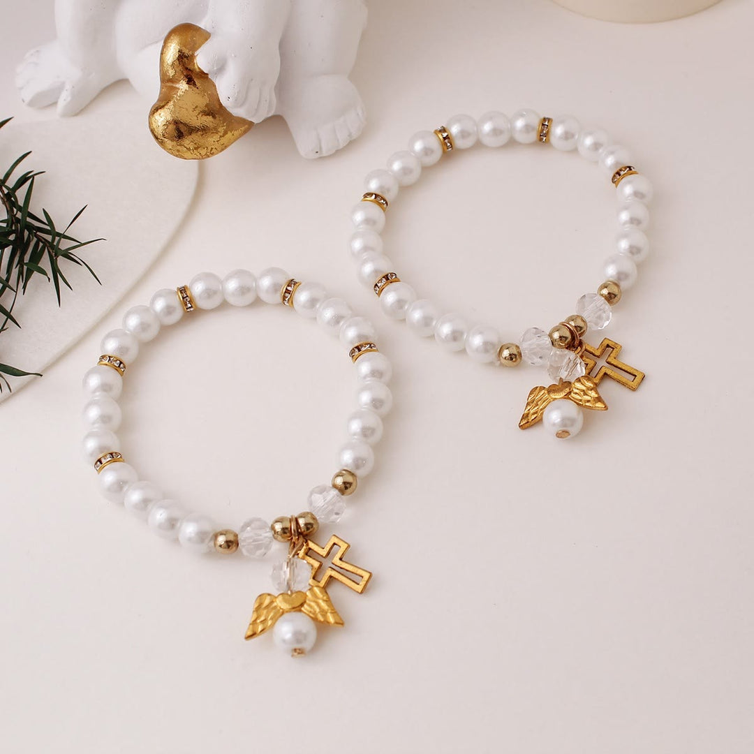 Christianartworkshop Bracciale elastico con croce e perline di perle lucenti: emblema di pura purezza celeste. - image 2