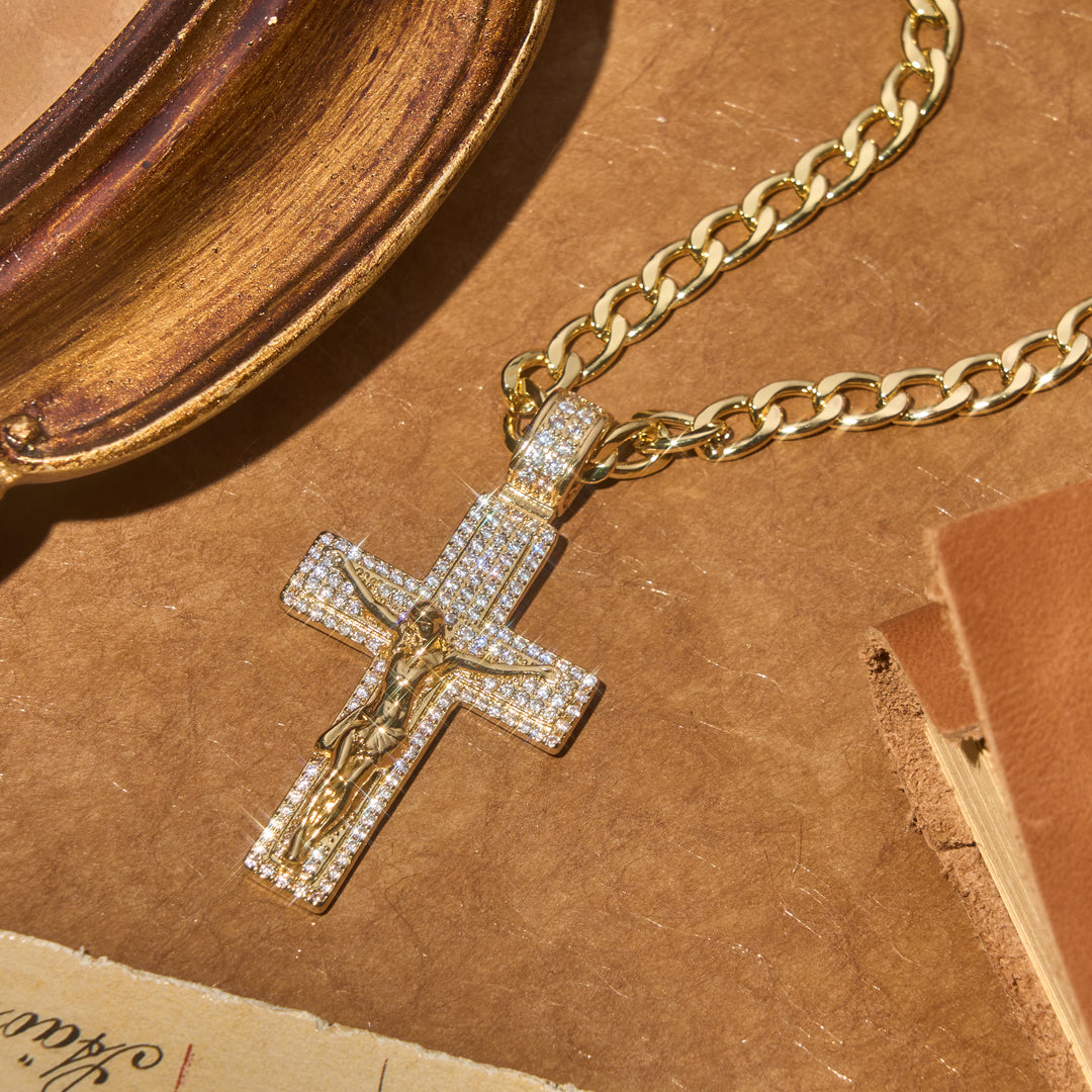 Collana con crocifisso Glam Bling Christianartworkshop : un talismano indossabile di grazia celeste senza tempo. - image 4