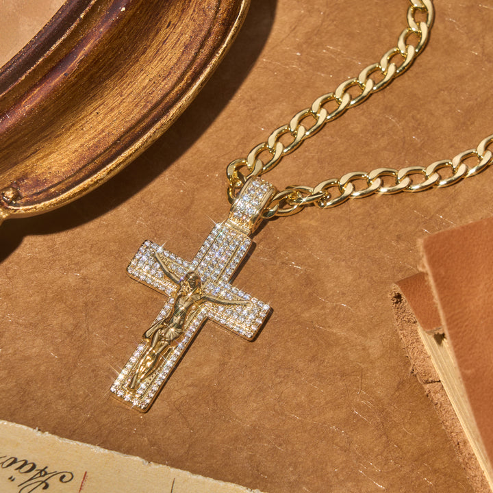 Collana con crocifisso Glam Bling Christianartworkshop : un talismano indossabile di grazia celeste senza tempo. - image 4