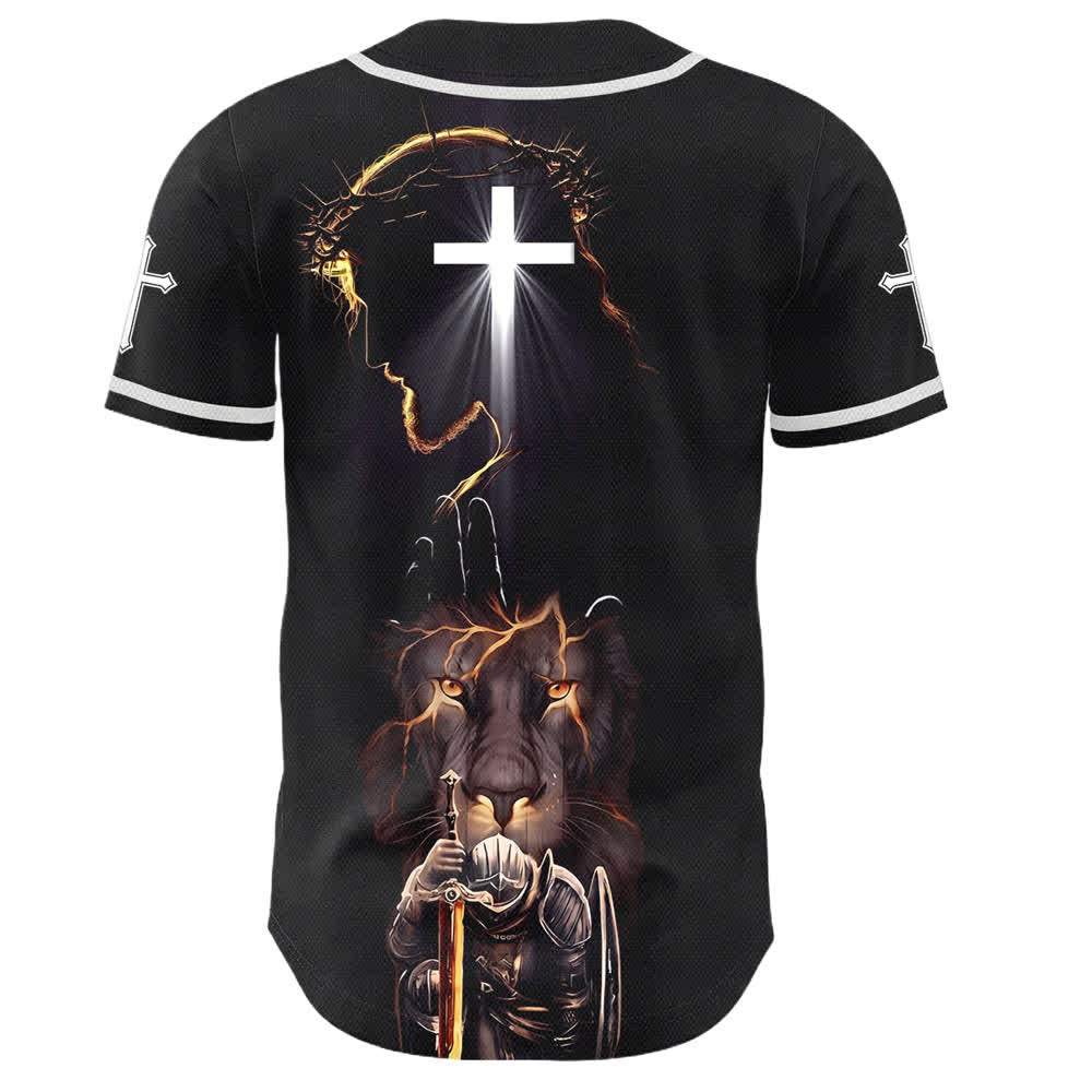 Christianartworkshop Maglia da baseball nera con bottoni raffigurante l'armatura del leone di Gesù - image 1