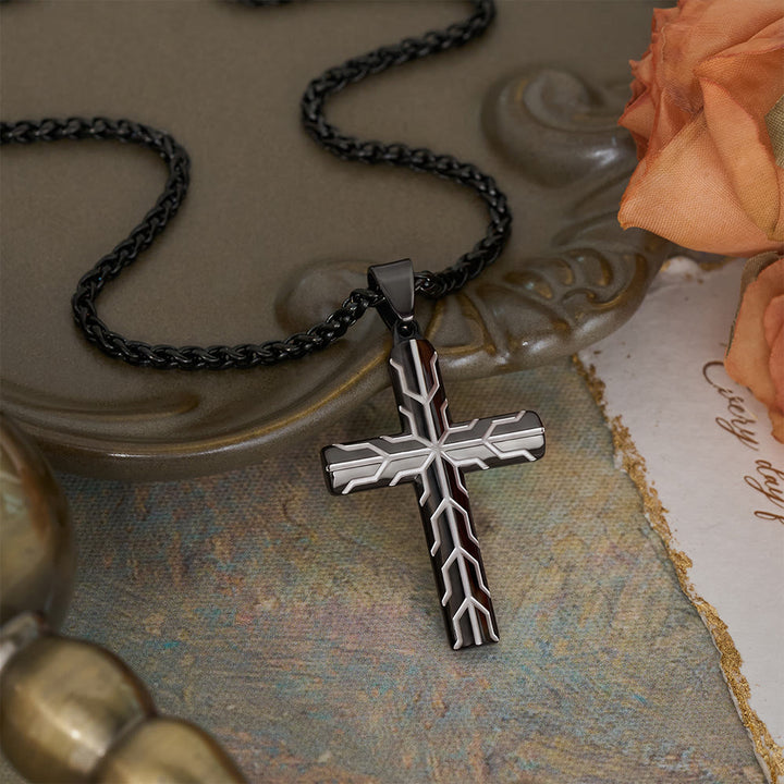 Collana con ciondolo a croce inciso con motivo a fulmine dorato e blu lucido Christianartworkshop : emblema senza tempo di dolce protezione celeste. - Nero - image 11