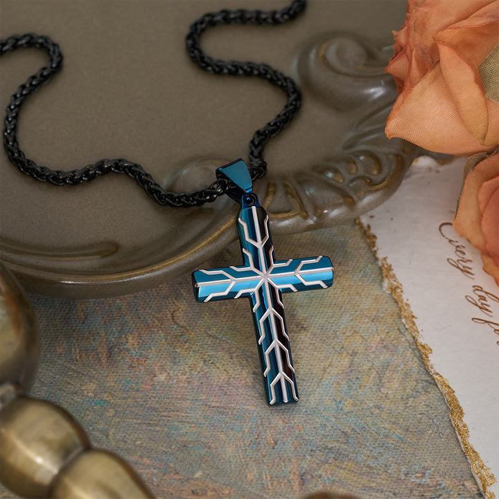Collana con ciondolo a croce inciso con motivo a fulmine dorato e blu lucido Christianartworkshop : emblema senza tempo di dolce protezione celeste. - Blu - image 5