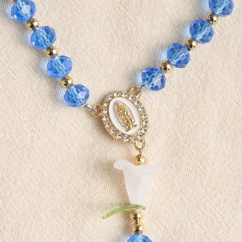 Christianartworkshop Rosario a forma di giglio in vetro blu traslucido con croce ornata di perle: emblema di pura serenità celeste. - image 6