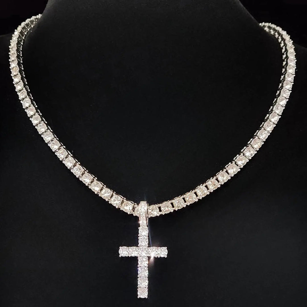 Christianartworkshop Collana con croce a doppio strato tempestata di diamanti: emblema di radiosa benedizione celeste. - image 3