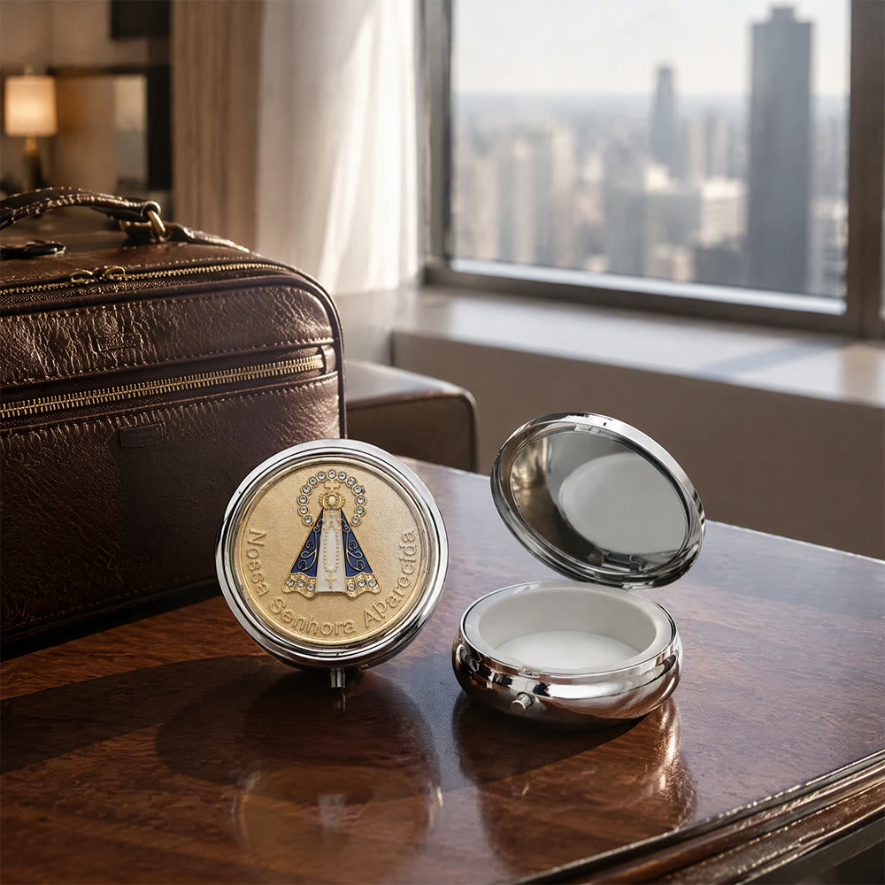 Christianartworkshop Scatola del rosario devozionale Aparecida in metallo lucido: portatrice di dolce e sacra serenità - image 2