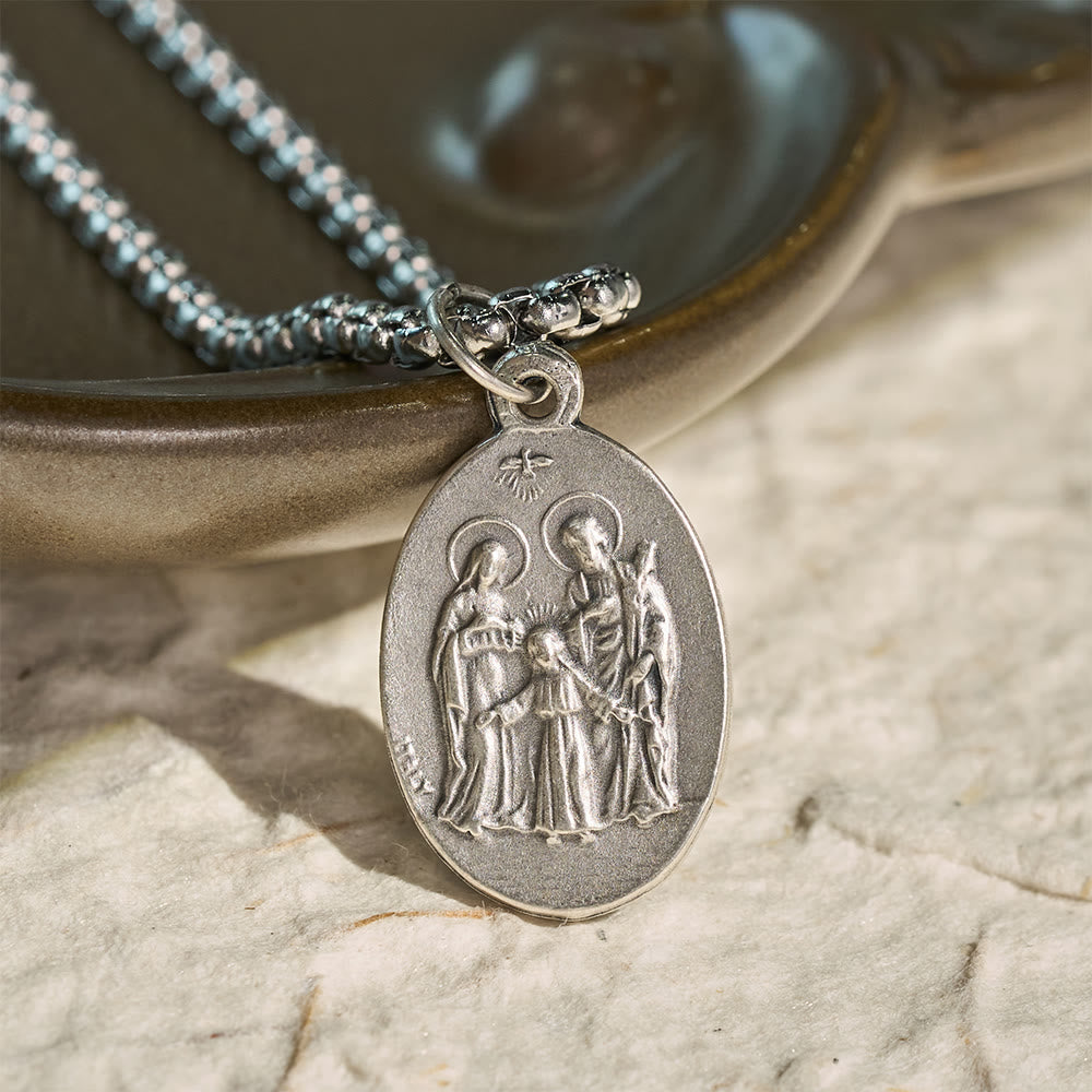 Christianartworkshop Collana con medaglia ovale a doppia faccia con immagine sacra: portatrice di dolce e sacra serenità - Sacra Famiglia di San Michele - image 5