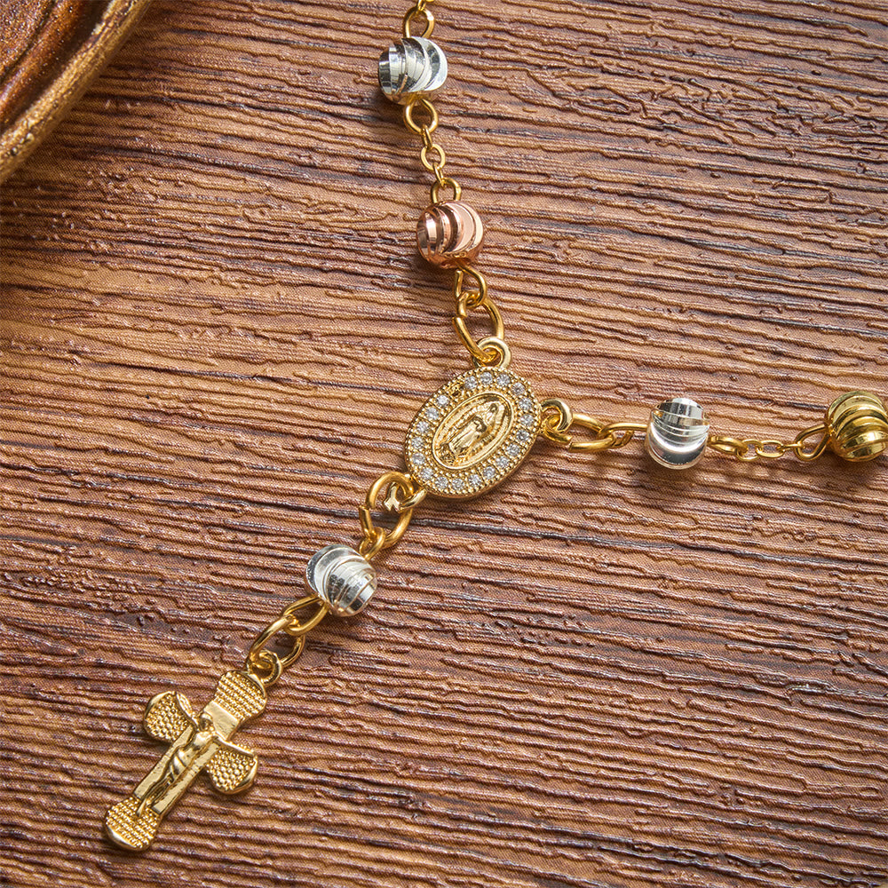 Christianartworkshop Braccialetto con delicato crocifisso della Madonna di Guadalupe e perline testurizzate: portatore di una grazia sacra e duratura. - image 4