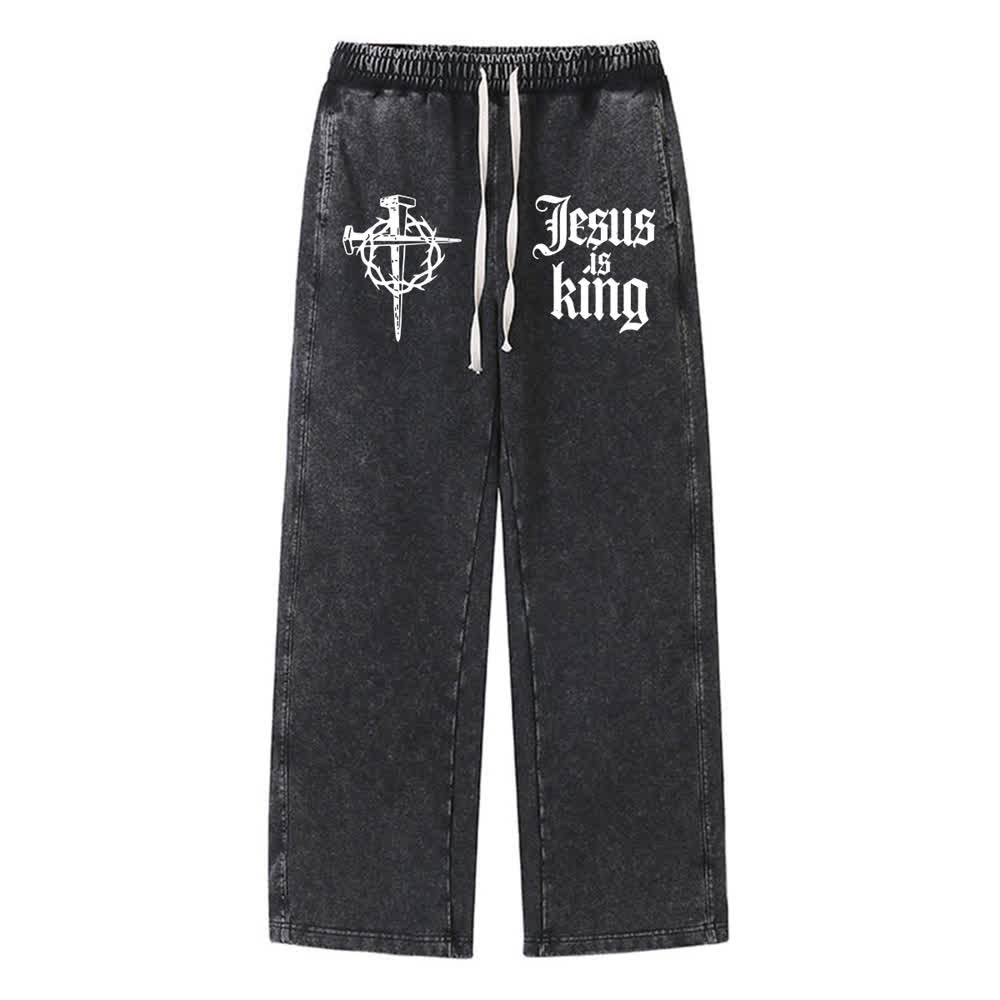 Christianartworkshop Pantaloni della tuta lavati con croce gotica a chiodi e scritta "Gesù è re" - Nero - XL - image 0