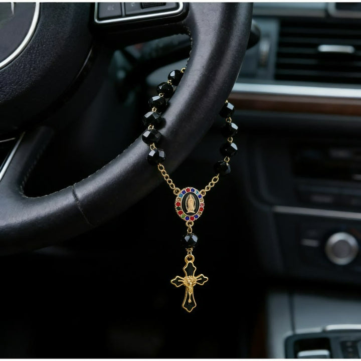 Christianartworkshop Elegante medaglione smaltato con crocifisso e rosario per auto: emblema di pace e sacro conforto - Nero - image 0