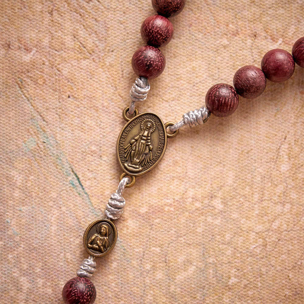 Christianartworkshop: Rosario della Madonna in legno di Purpleheart con devozione in bronzo. - image 4
