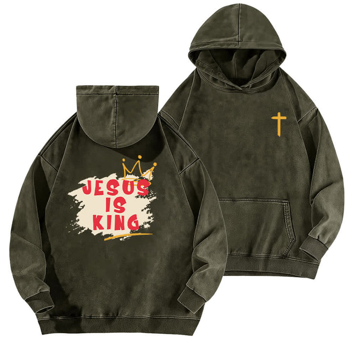 Christianartworkshop Felpa con cappuccio lavata "Jesus Is King Crown" con stampa sul retro. - Verde militare - 5XL - image 6