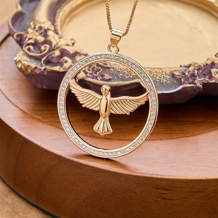 Christianartworkshop Collana con cerchio a forma di colomba dello Spirito Santo, impreziosita da pavé scintillanti: emblema di calore spirituale. - image 3