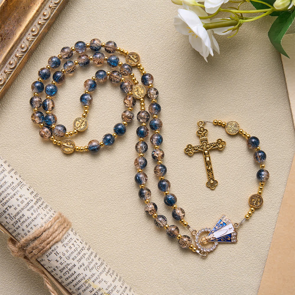 Christianartworkshop Rosario vintage con perline di vetro color blu champagne radioso, raffigurante la Madonna di Aparecida e un crocifisso dettagliato. - Rosario blu champagne - image 0