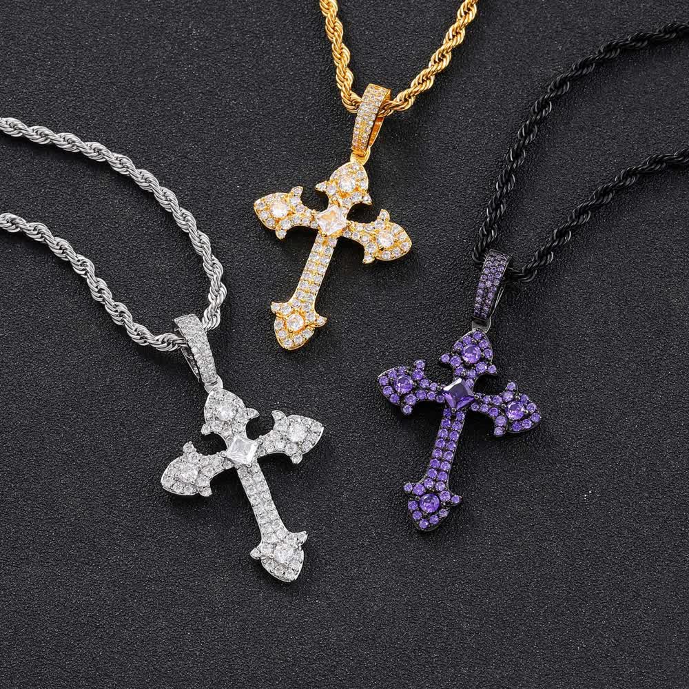 Christianartworkshop Collana con pendente a croce scintillante tempestata di pavé: simbolo di nobile rifugio divino - image 1