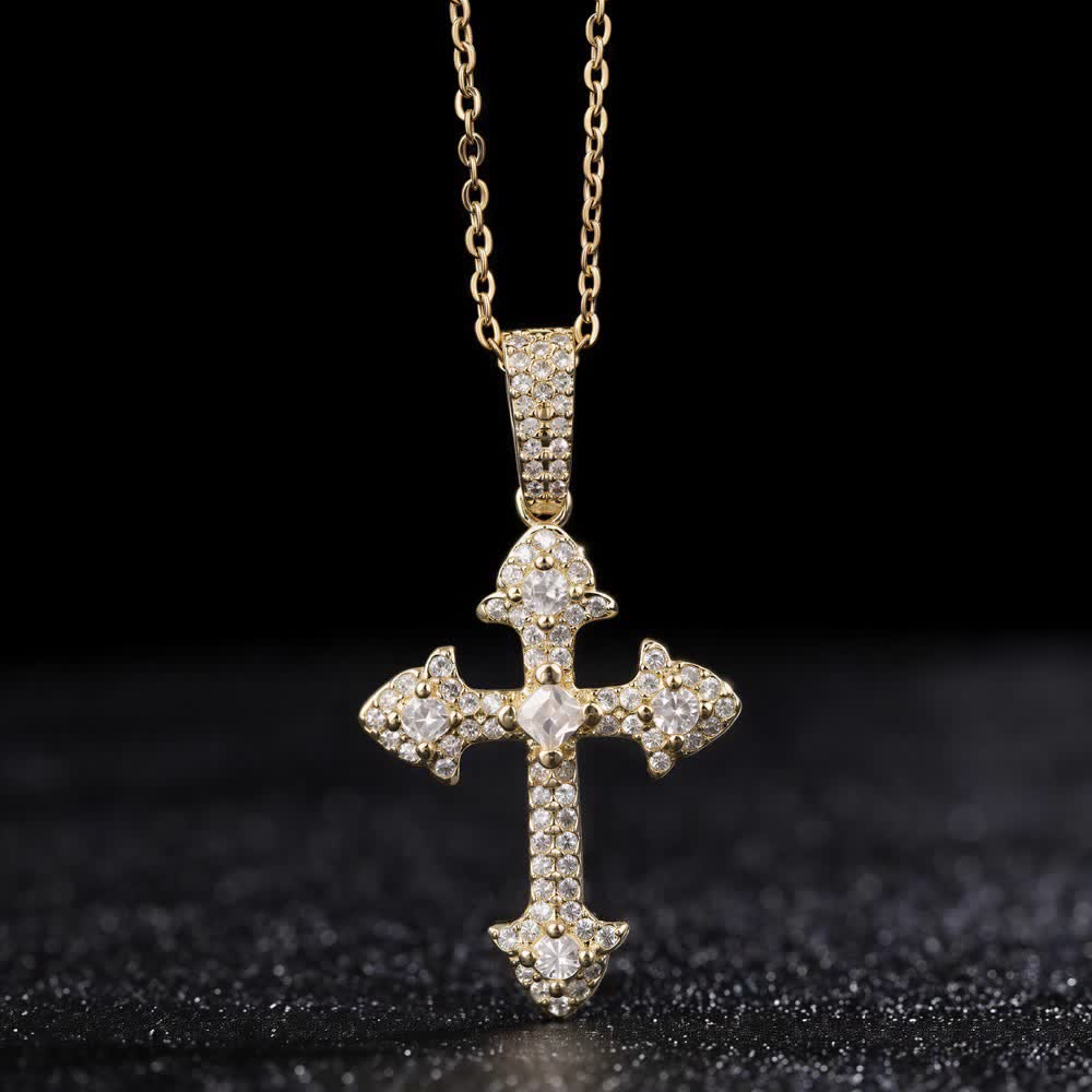 Christianartworkshop Collana con pendente a croce scintillante tempestata di pavé: simbolo di nobile rifugio divino - D'oro - image 0