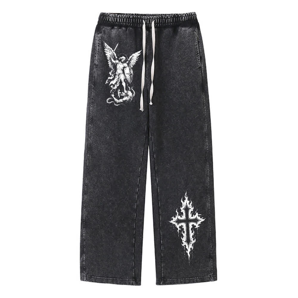 Christianartworkshop Pantaloni della tuta vintage con croce di San Michele Arcangelo e fiamma, effetto lavato. - Nero - 2XL - image 0