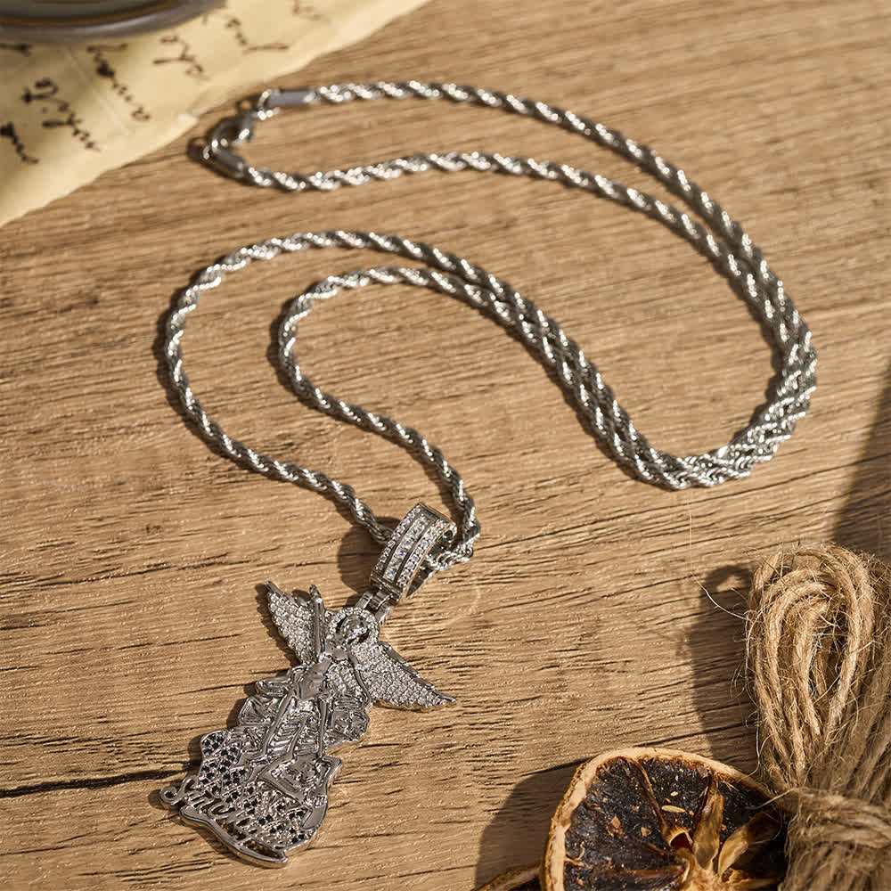Christianartworkshop Collana con pendente di San Michele finemente lavorato e tempestato di gioielli: simbolo di nobile trionfo divino. - image 3