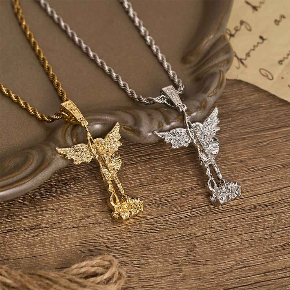 Christianartworkshop Collana con l'immagine di San Michele, realizzata in 3D e riccamente decorata: simbolo di incrollabile valore celeste. - image 1