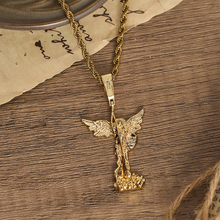 Christianartworkshop Collana con l'immagine di San Michele, realizzata in 3D e riccamente decorata: simbolo di incrollabile valore celeste. - image 3
