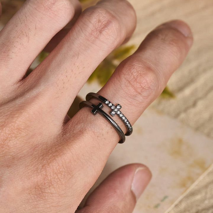 Christianartworkshop Elegante anello a doppia fascia con croce: simbolo di calma e grazia eterna. - image 8