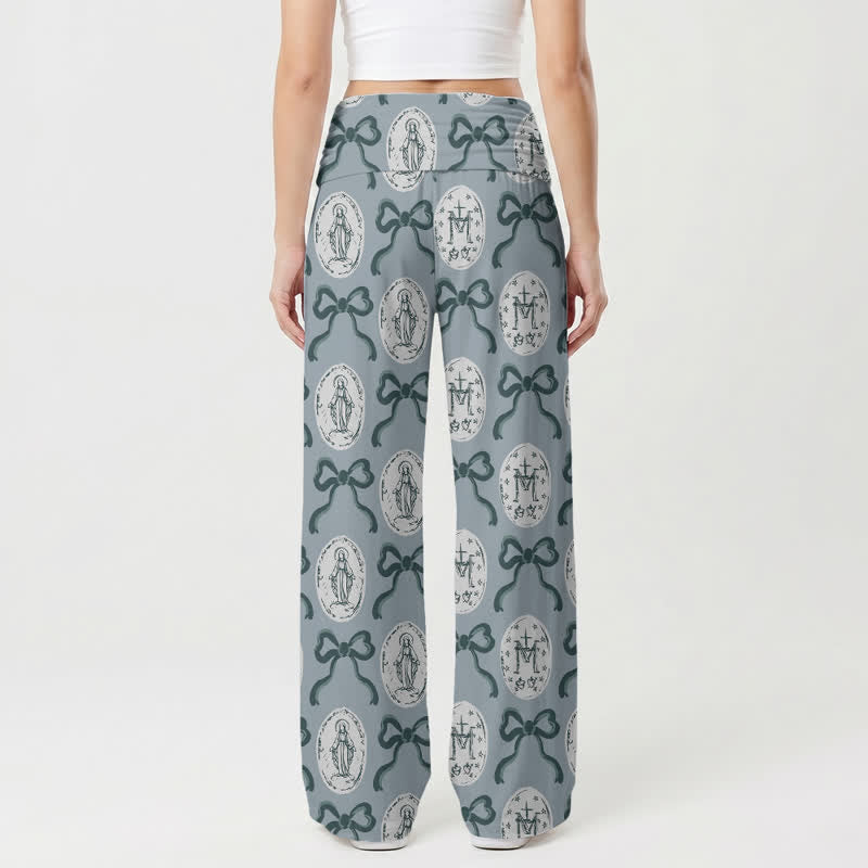 Christianartworkshop Pantaloni da donna a gamba larga con stampa a medaglione e fiocco, nei toni del blu e del grigio. - image 1