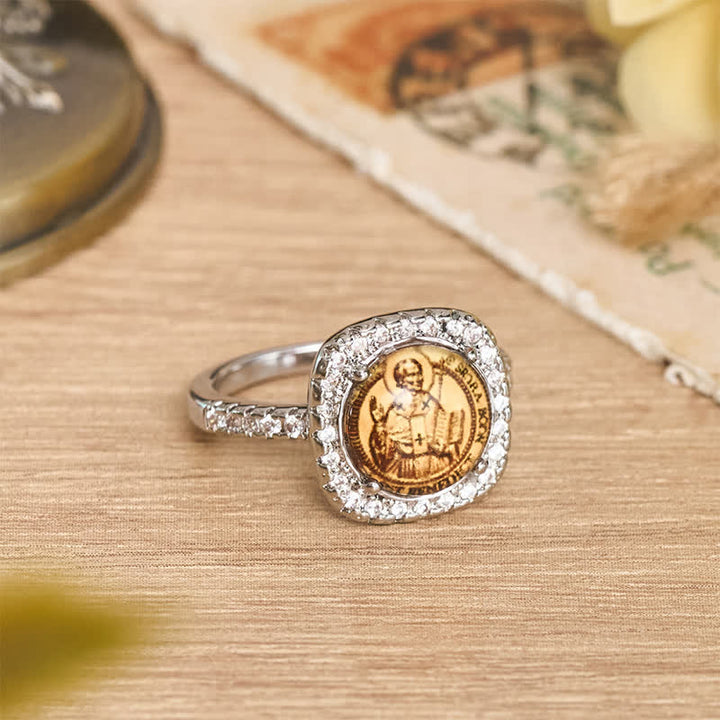 Christianartworkshop Elegante anello di San Benedetto con castone quadrato: segno di dolce e intramontabile sacralità. - image 3