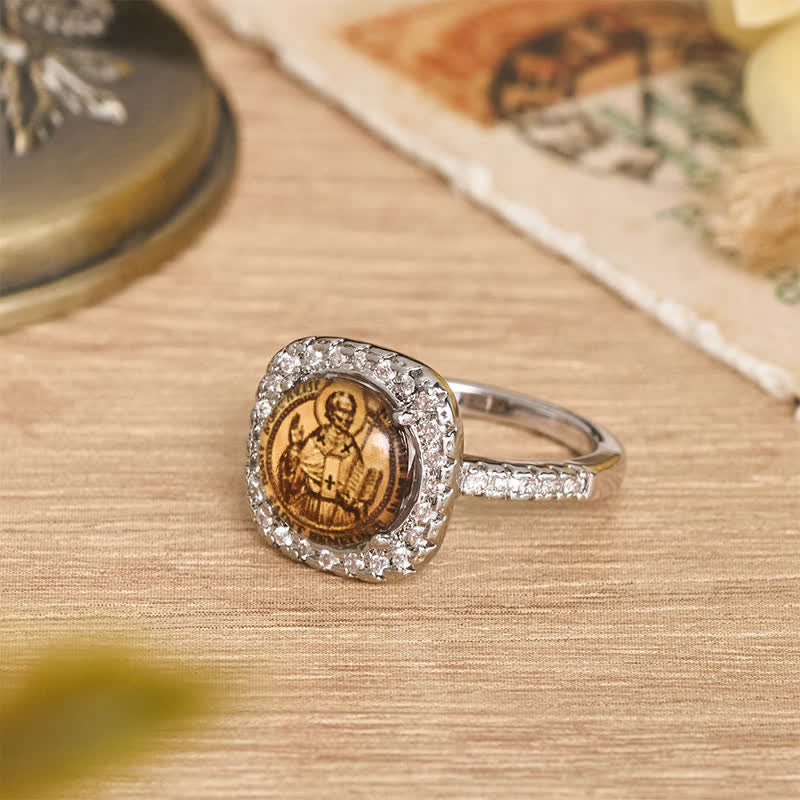 Christianartworkshop Elegante anello di San Benedetto con castone quadrato: segno di dolce e intramontabile sacralità. - image 4